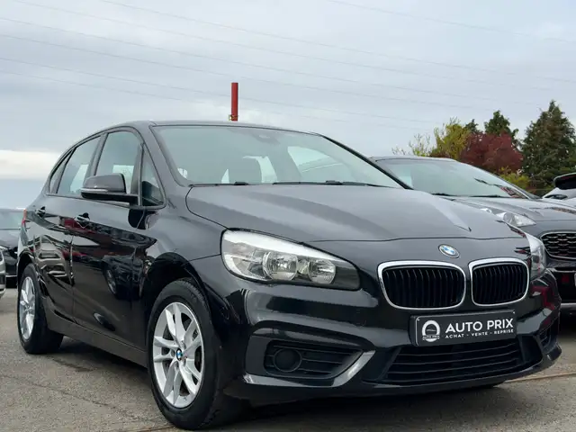 BMW 2 Series view 2