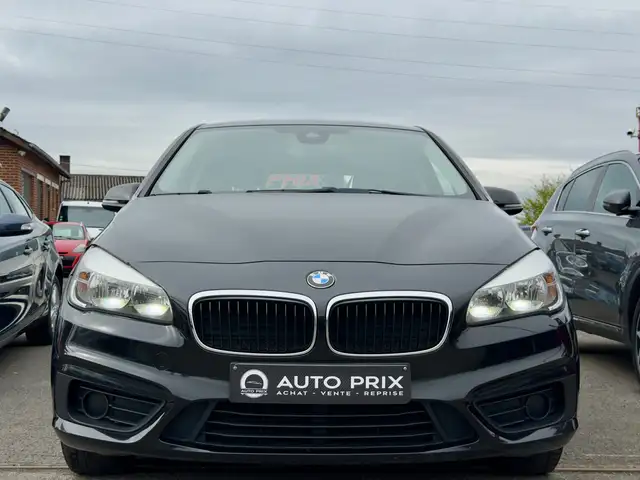 BMW 2 Series view 3