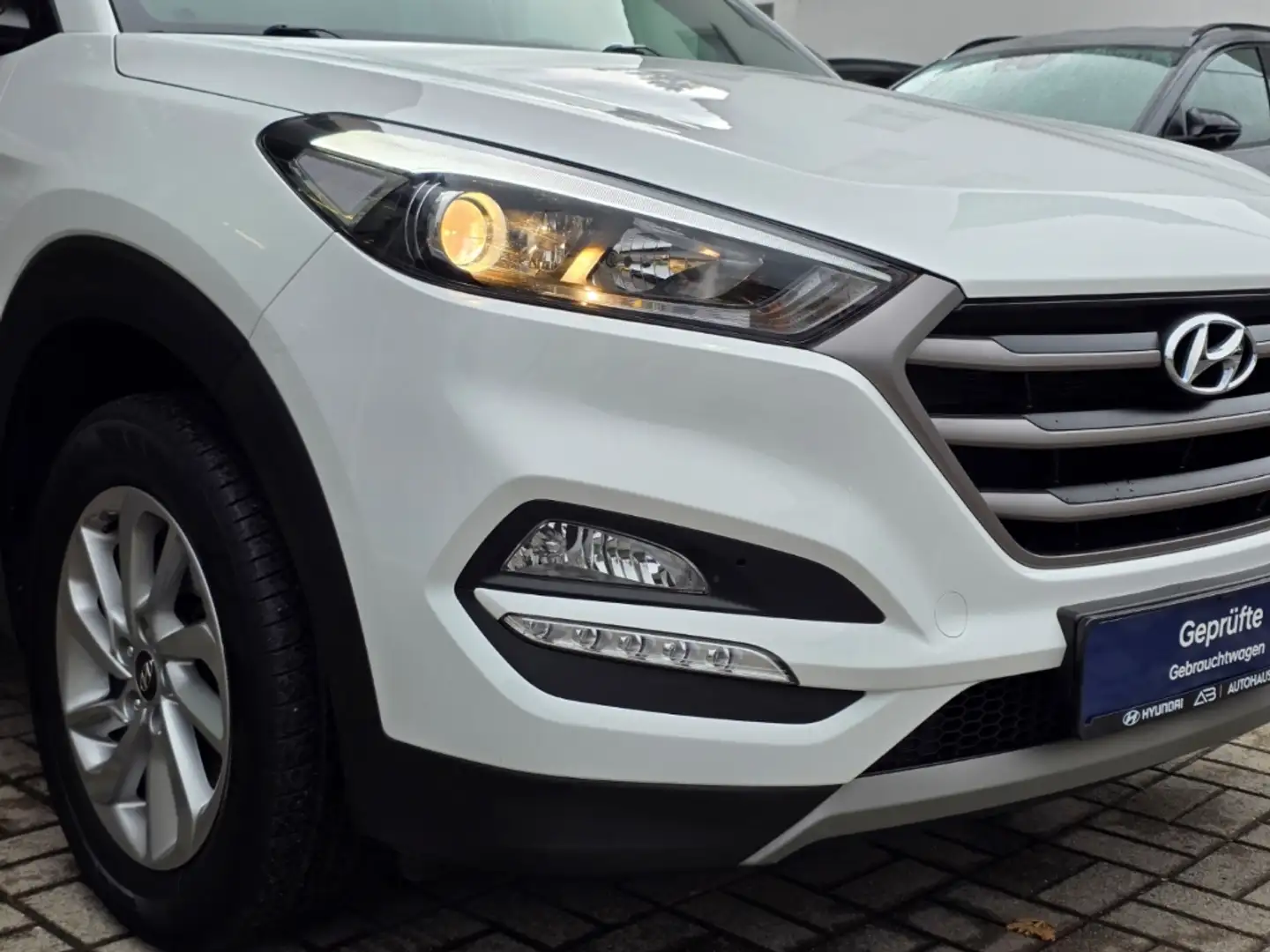 Hyundai TUCSON 1.6 Passion blue, AHK, Totwinkel, Navi, Kamera, Si Bianco - 2