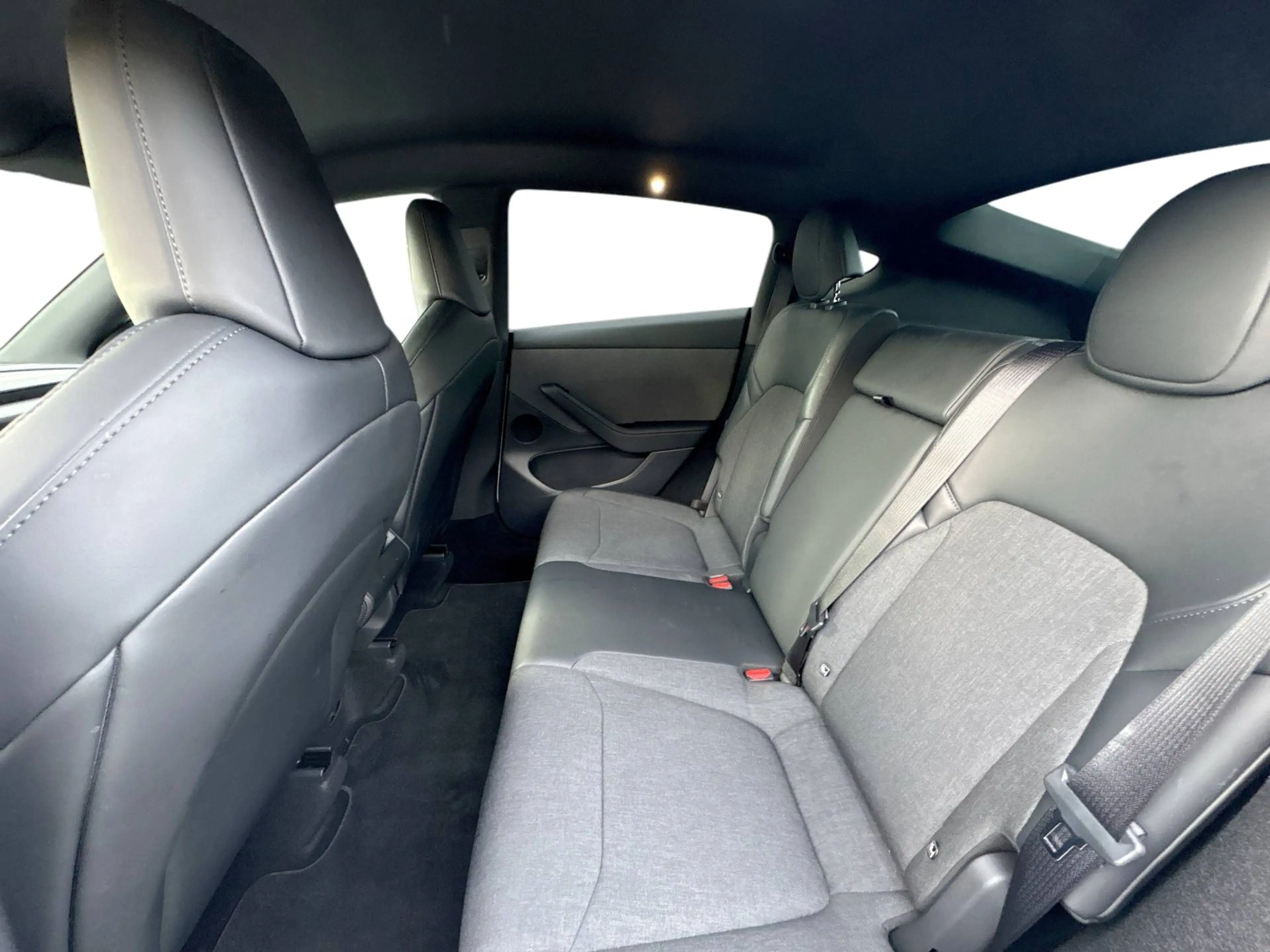 Tesla Model Y RWD/Certified Pre Owned — photo 15