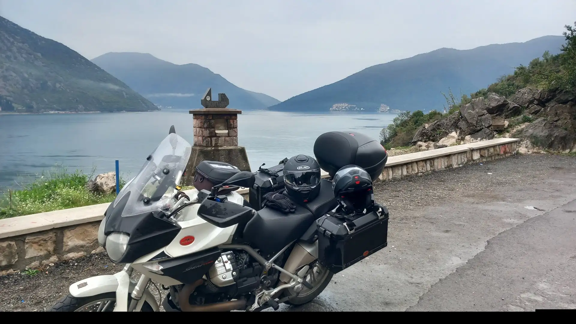 Moto Guzzi Stelvio 1200 Fehér - 2