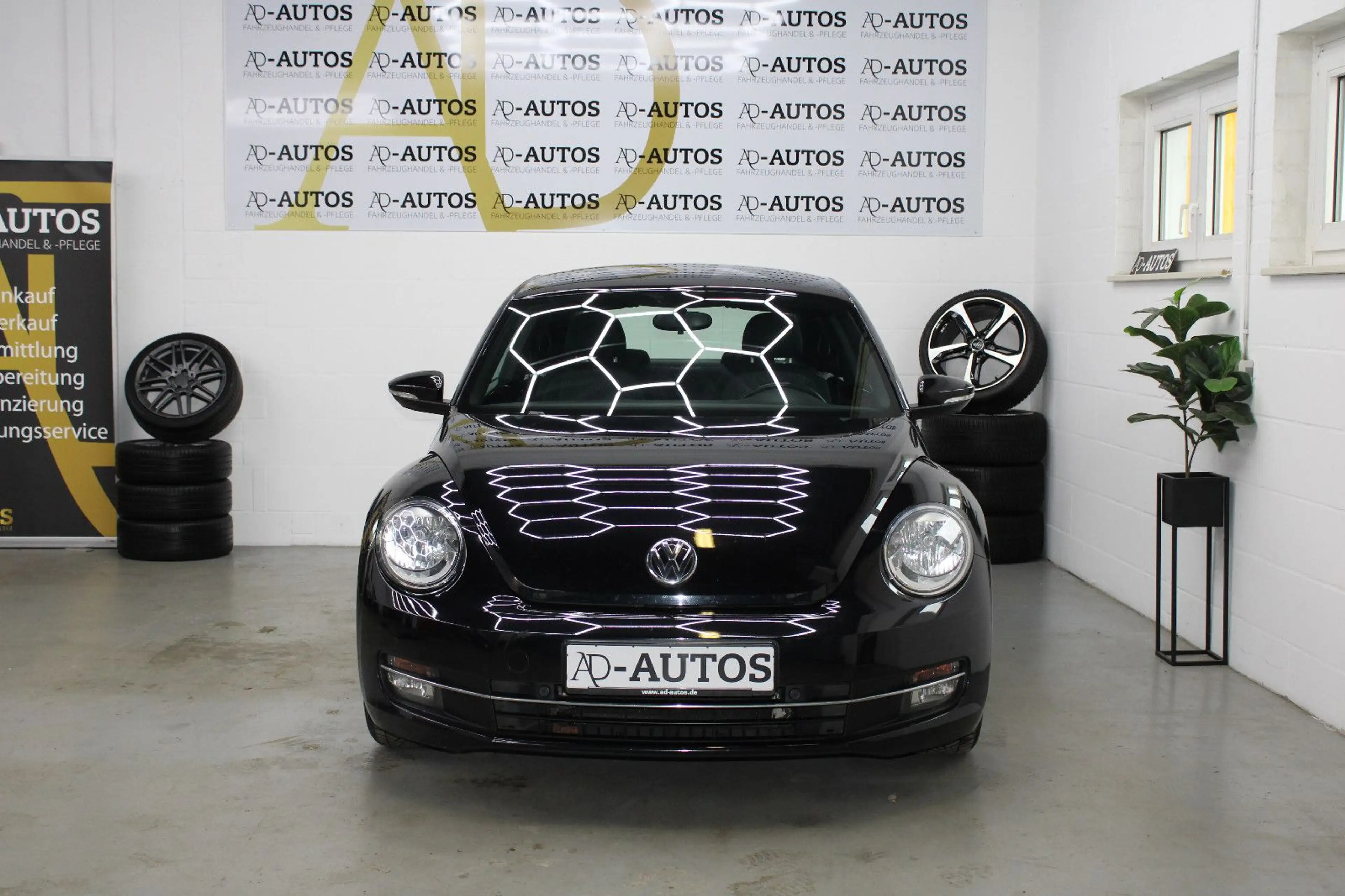 Volkswagen Beetle Lim. Design+SHZ+PDC+KLIMA+TEMP+ — photo 2