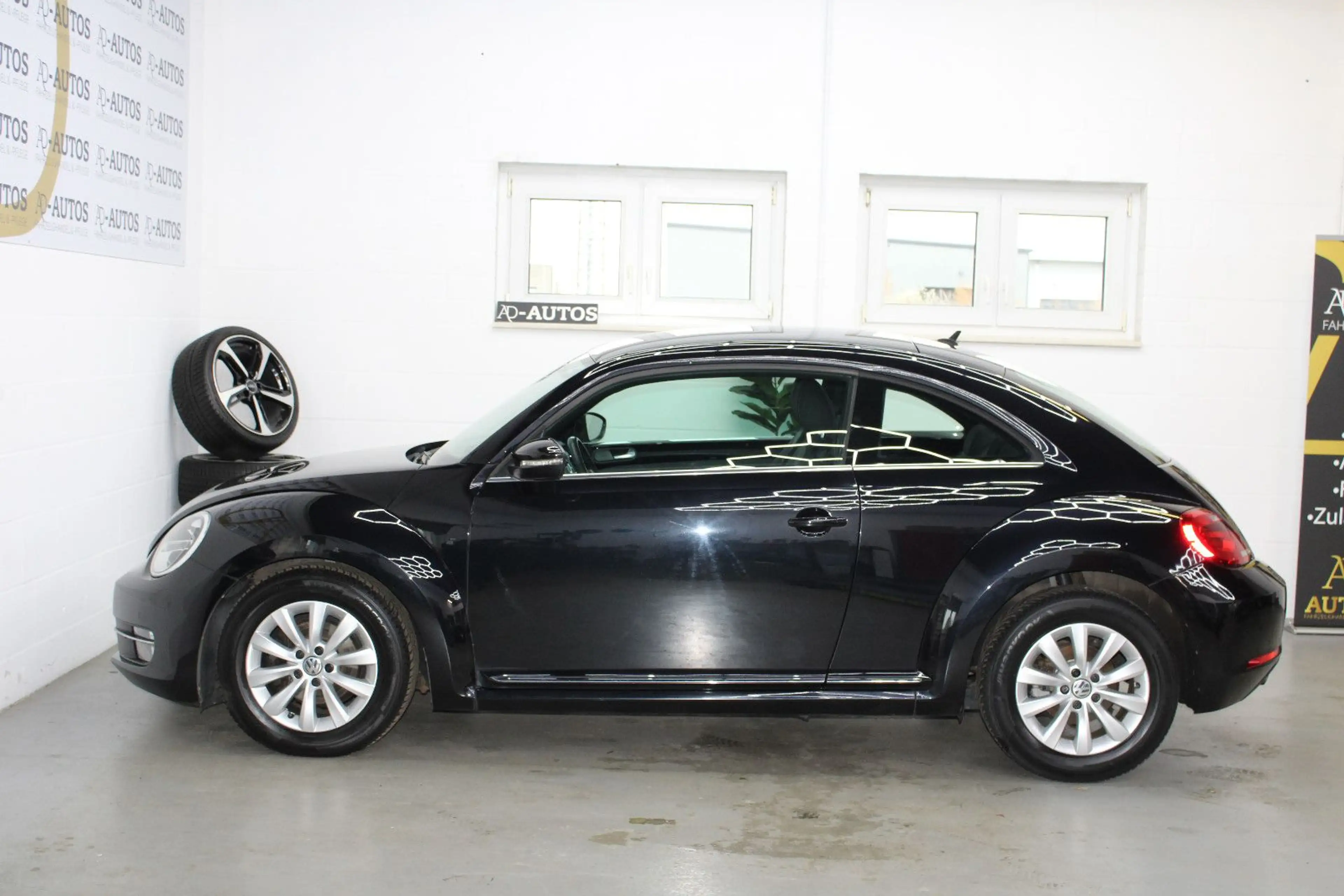 Volkswagen Beetle Lim. Design+SHZ+PDC+KLIMA+TEMP+ — photo 7