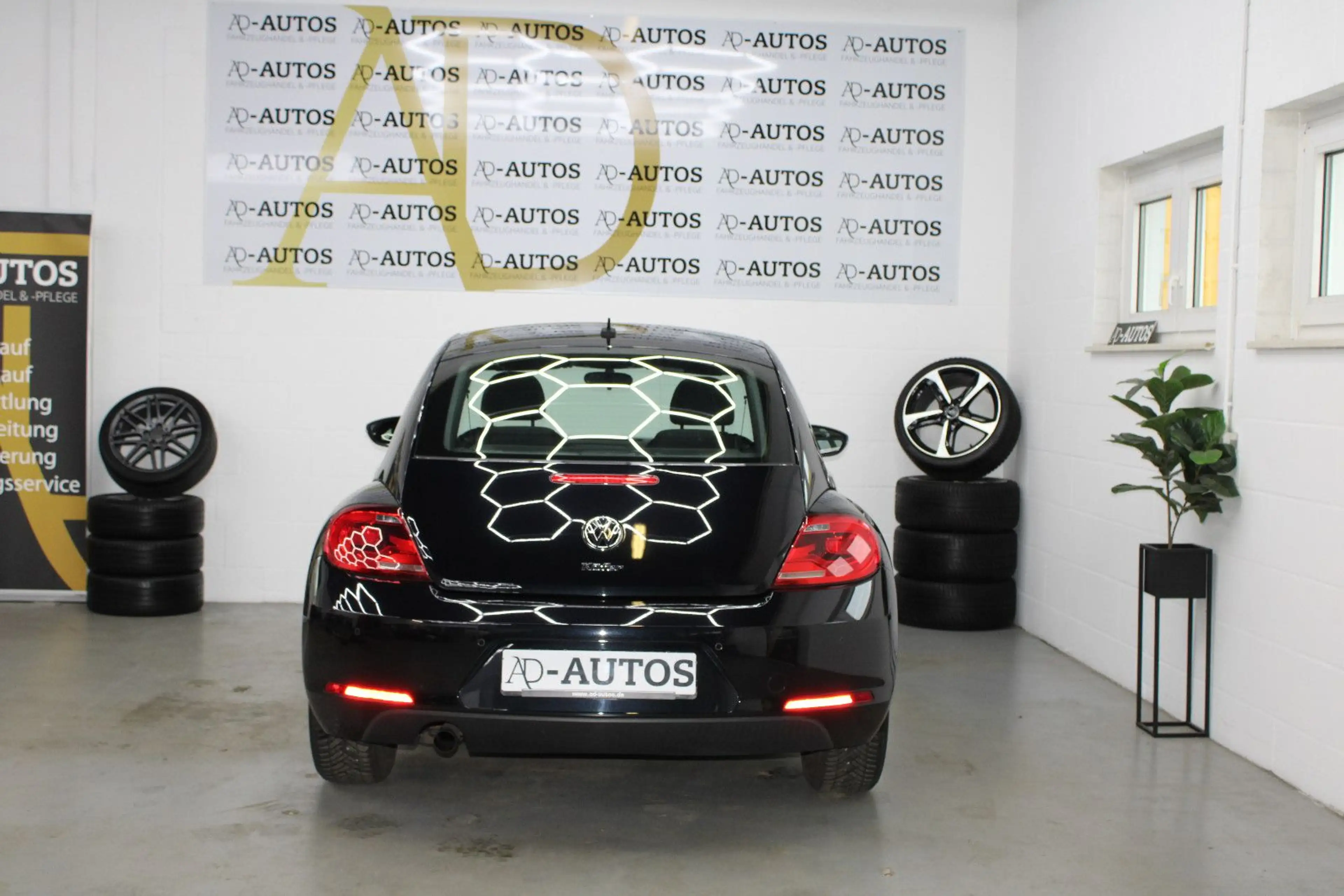 Volkswagen Beetle Lim. Design+SHZ+PDC+KLIMA+TEMP+ — photo 5