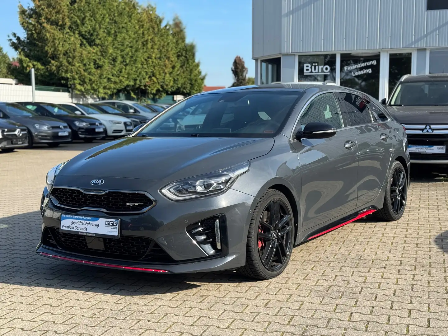 Kia ProCeed / pro_cee'd 1.6 GT T-GDI Automatik *Key less*Kamera*Sound* Grau - 1