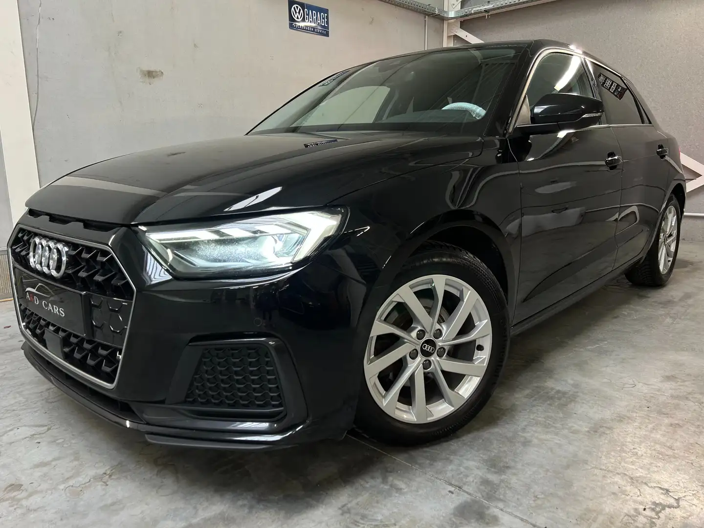 Audi A1 A1 30 TFSI 110CV- CAMERA -CARPLAY -FEUX LED Zwart - 1