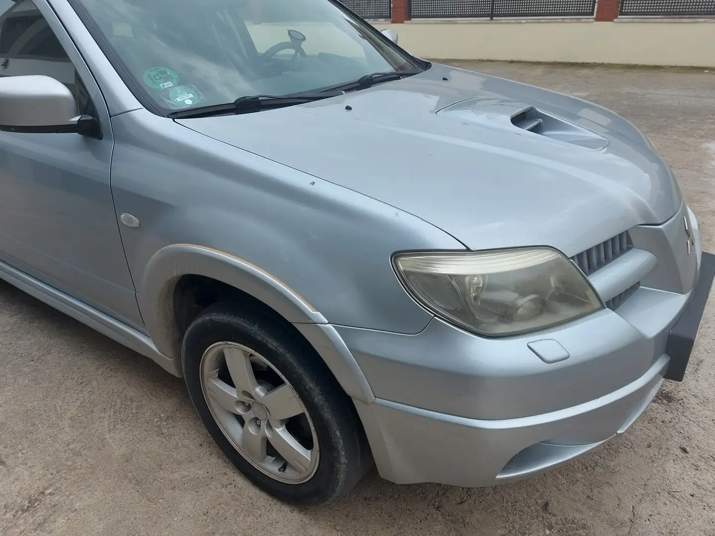 Mitsubishi Outlander 2.0 Turbo 4x4 - 2