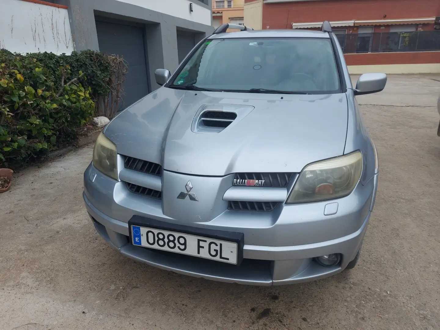 Mitsubishi Outlander 2.0 Turbo 4x4 - 1