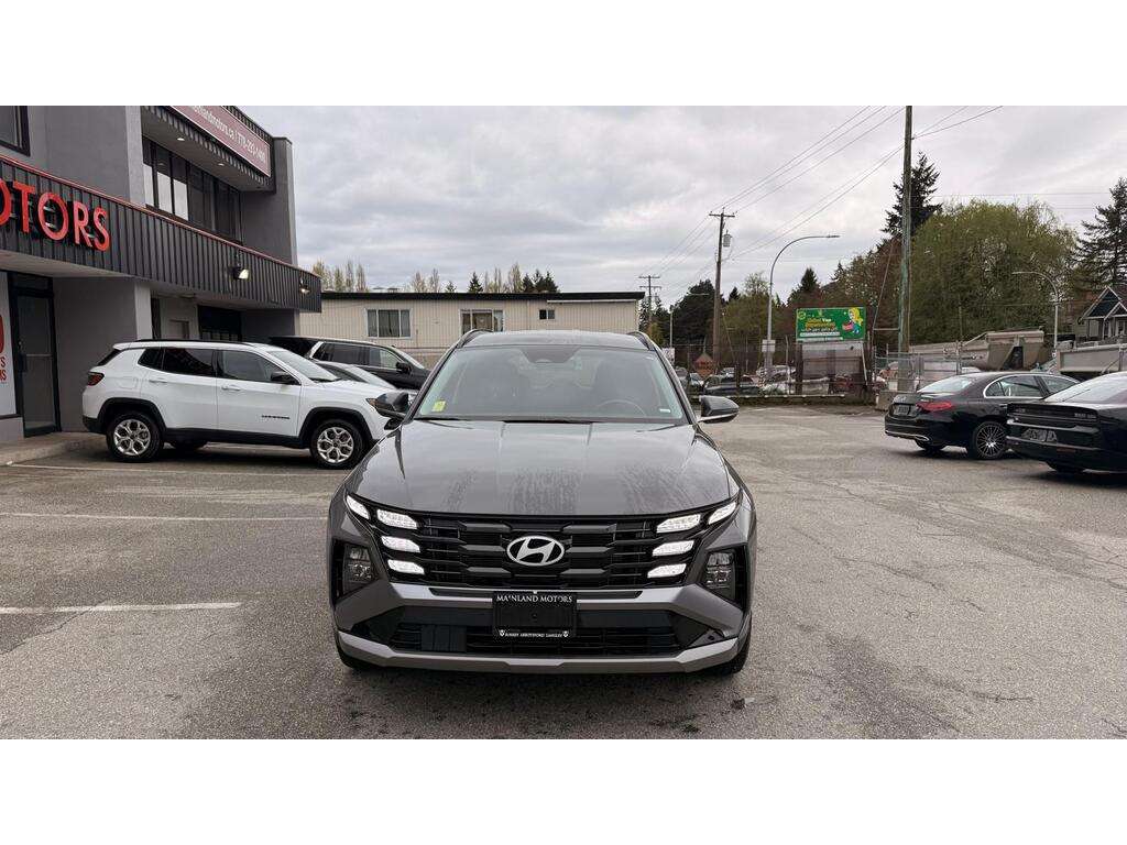 2025 Hyundai Tucson — view 3