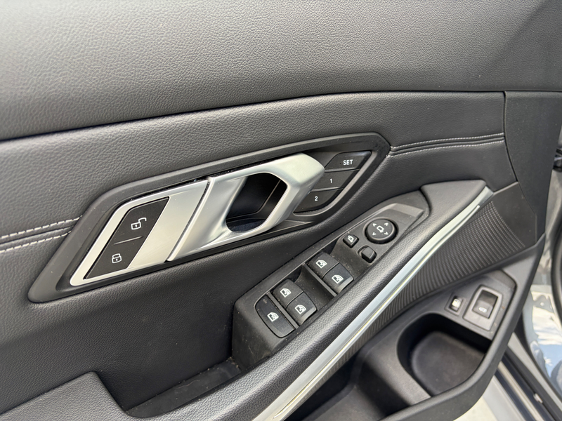 BMW 330 Touring 330eA PHEV * PANO * CAMERA * LEDER * — photo 15