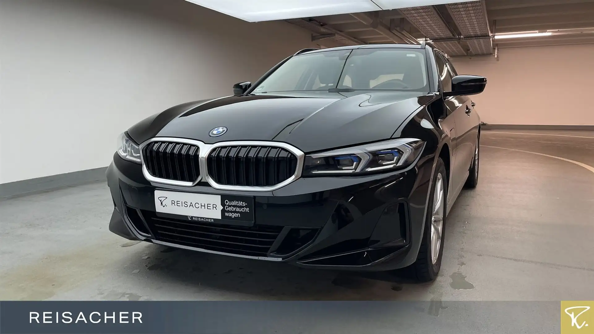 BMW 330 e xDrive Tou LCProf el.Sitz+Mem AHK Keyless Schwarz - 1