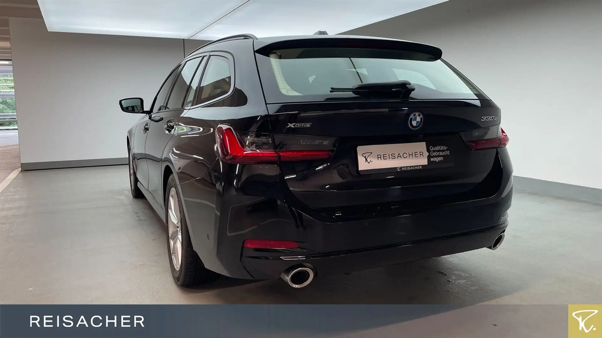 BMW 330 e xDrive Tou LCProf el.Sitz+Mem AHK Keyless Schwarz - 2