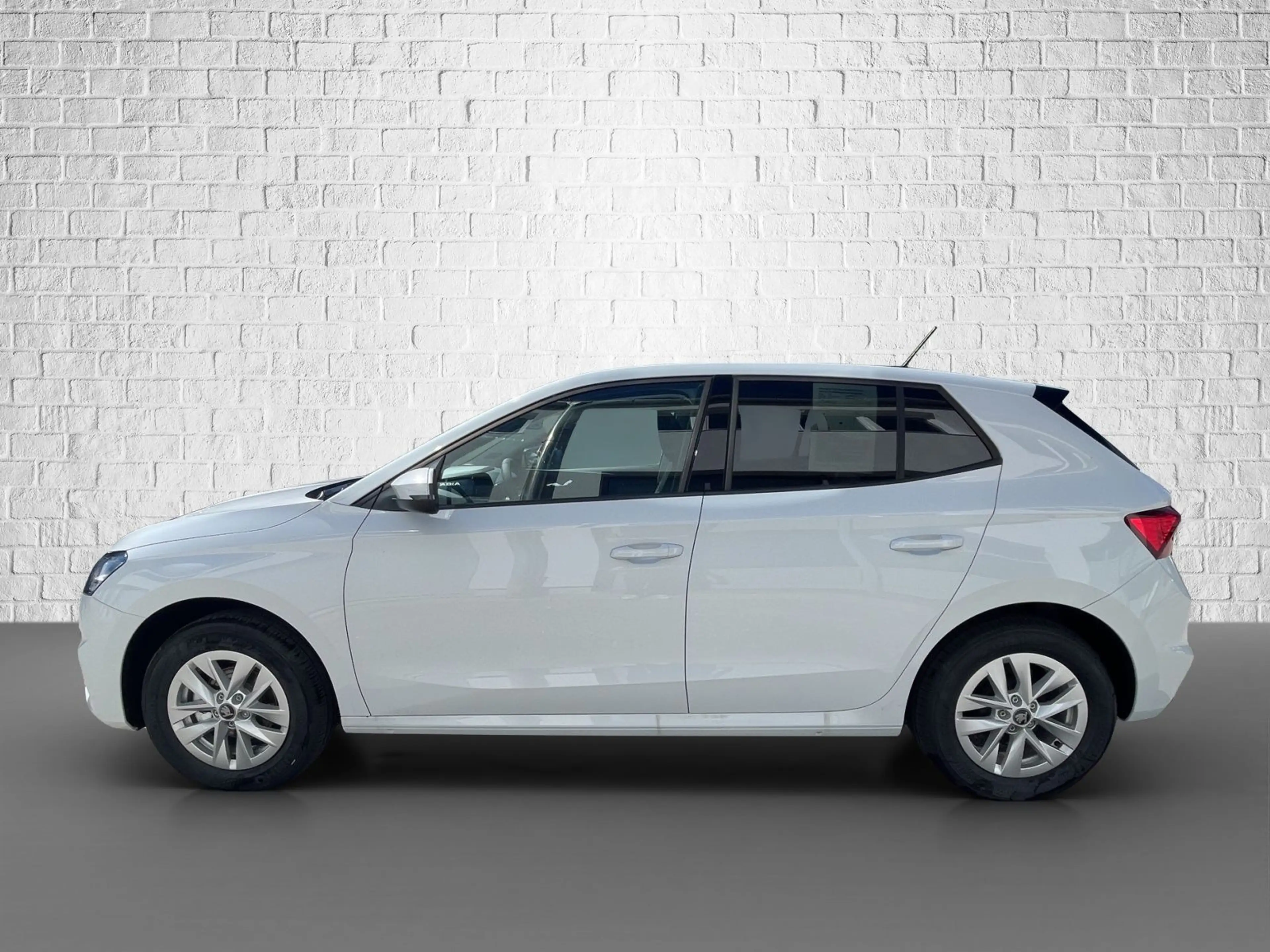 Skoda Fabia 1.0 MPI Schaltgetriebe - Essence — photo 2
