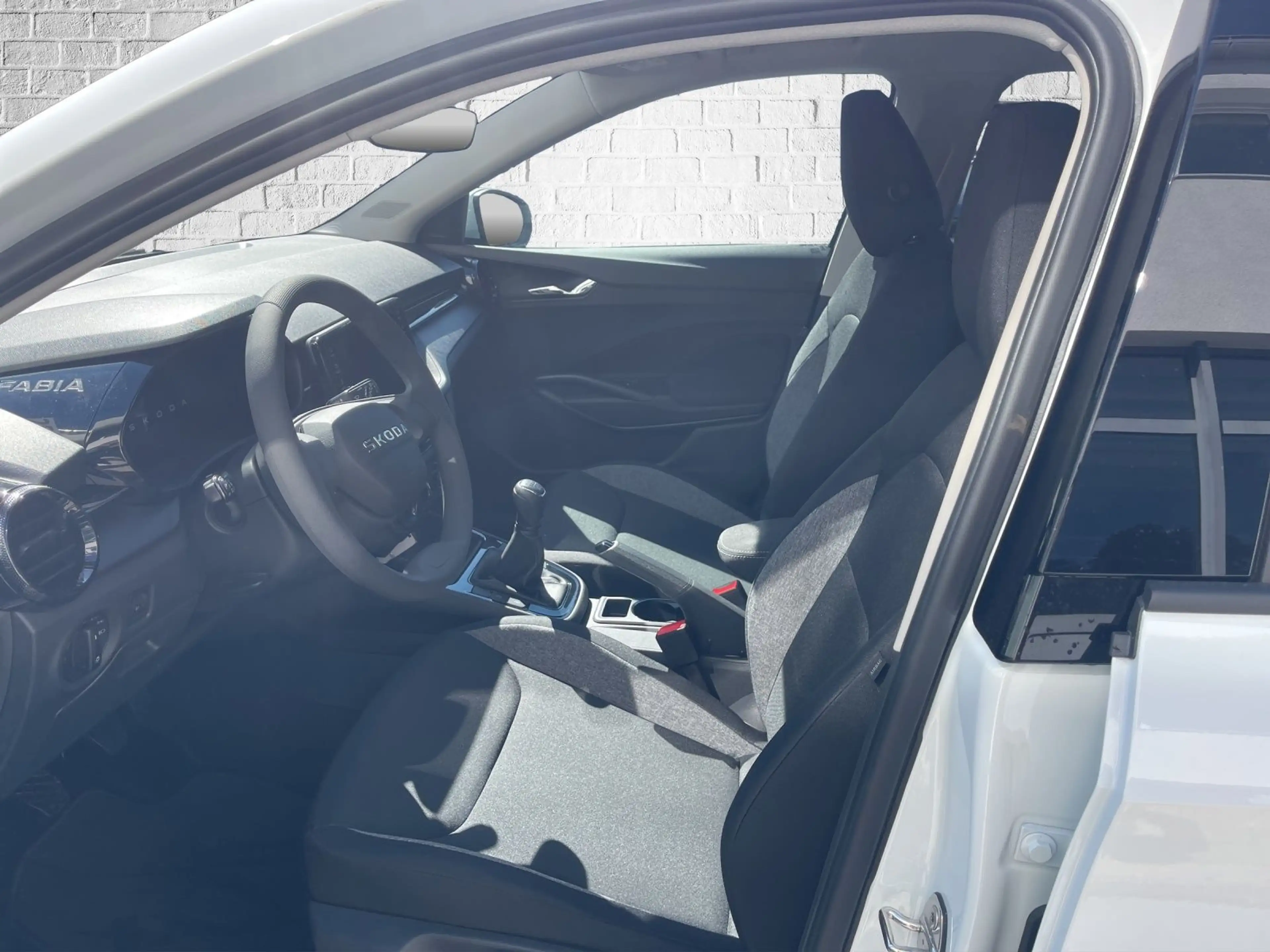 Skoda Fabia 1.0 MPI Schaltgetriebe - Essence — photo 9