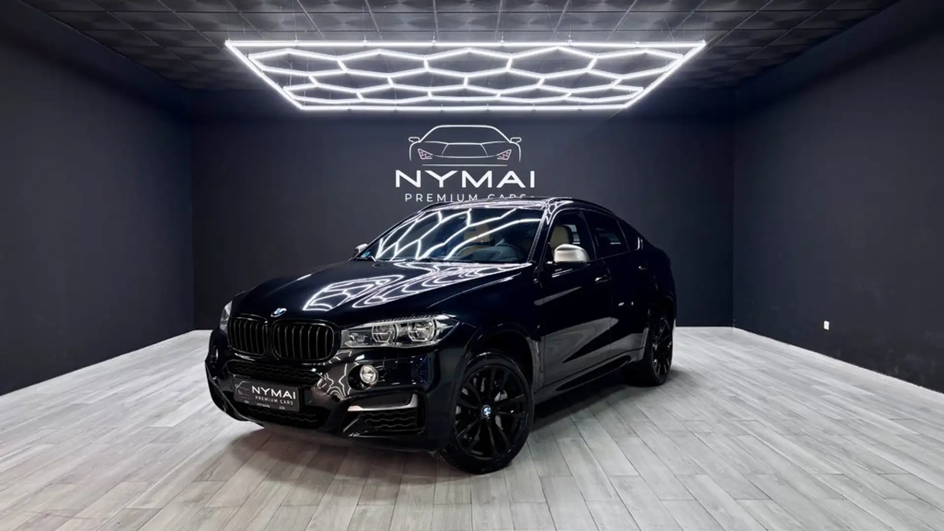 BMW X6 M50d Noir - 1