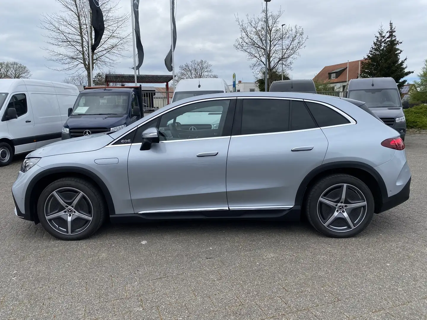 Mercedes-Benz EQE SUV EQE 500 AMG Line 4M *Premium Plus*AHK*uvm...* Argent - 2