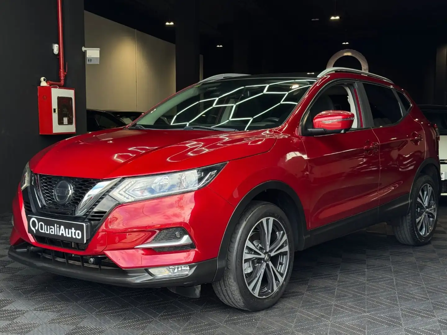 Nissan Qashqai DIGT 85 kW 115 CV VISIA Burdeos - 2