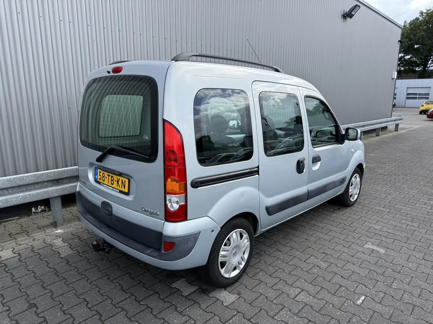Renault Kangoo 1.6-16V Privilège AUTOMAAT, A/C, Trekhaak, nw. APK Grijs - 2