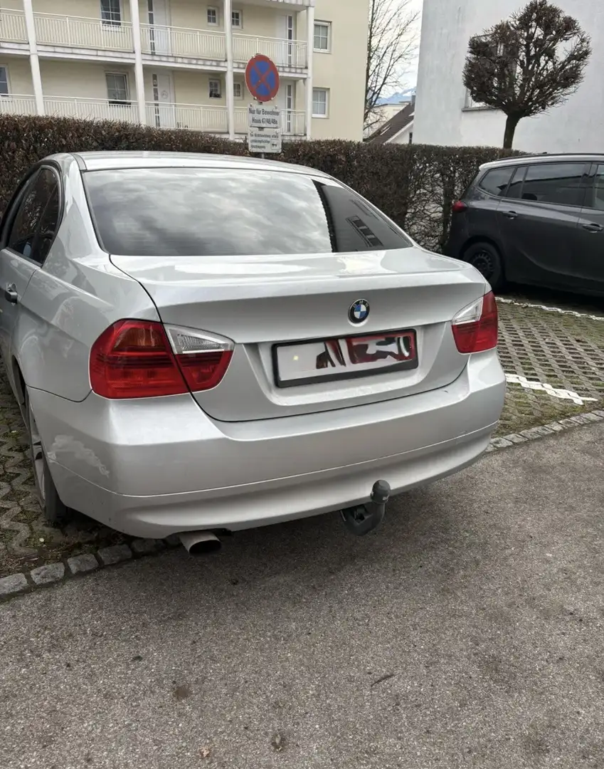 BMW 318 318i - 2