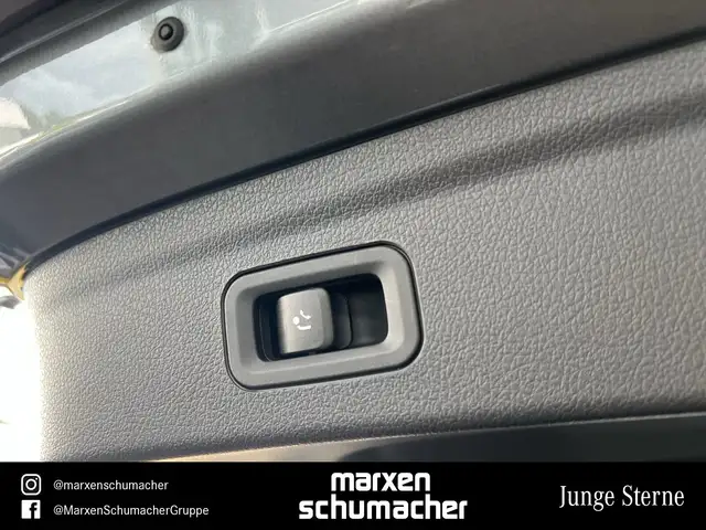 Mercedes-Benz Gle view 16