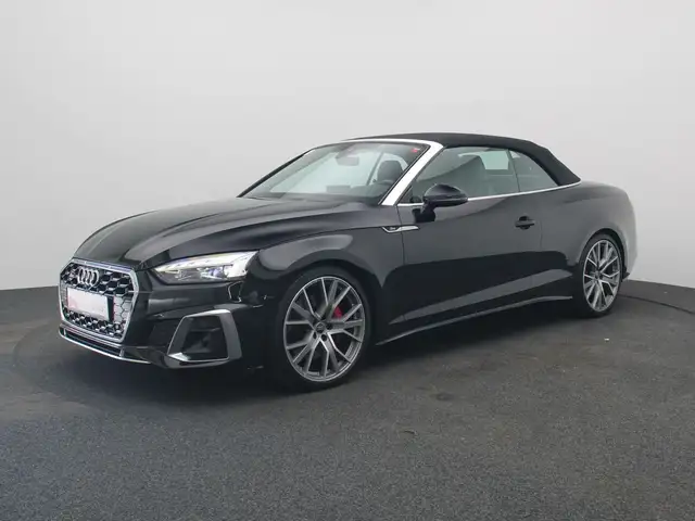 Audi S5 view 2