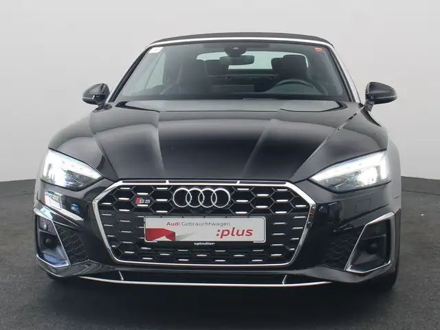 Audi S5 view 3