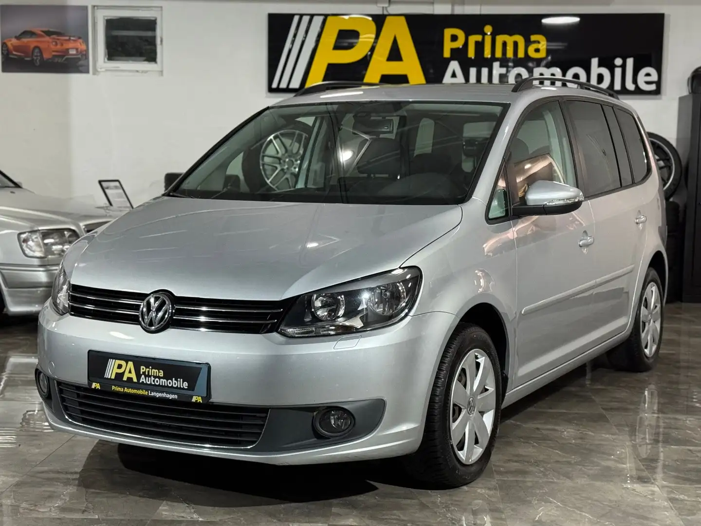 Volkswagen Touran 2.0 TDI Comfortline / Automatik Tempomat Plateado - 1