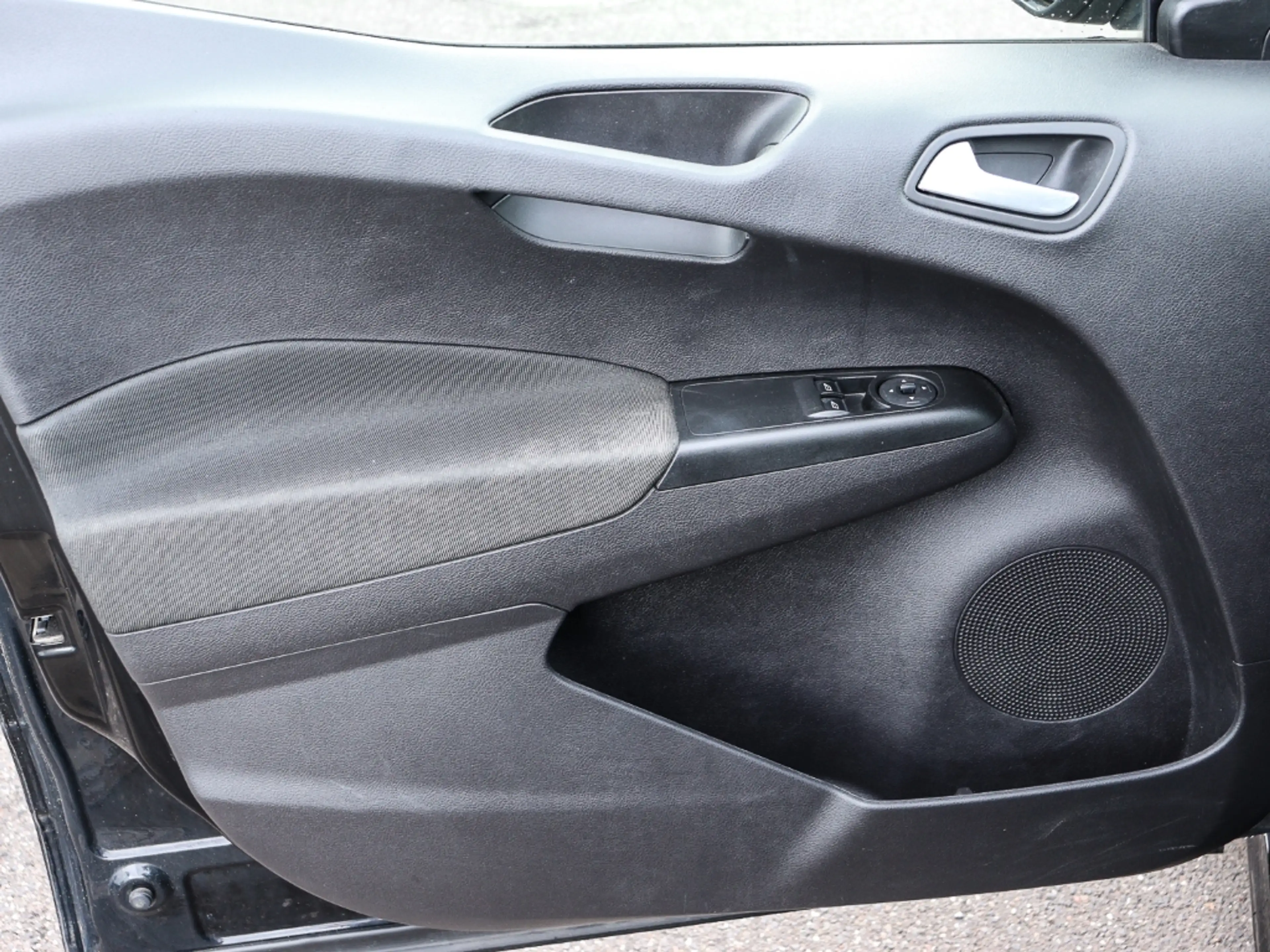 Ford Tourneo Courier Sport Navi Mehrzonenklima 2-Zonen-Klimaautom Klima — photo 11