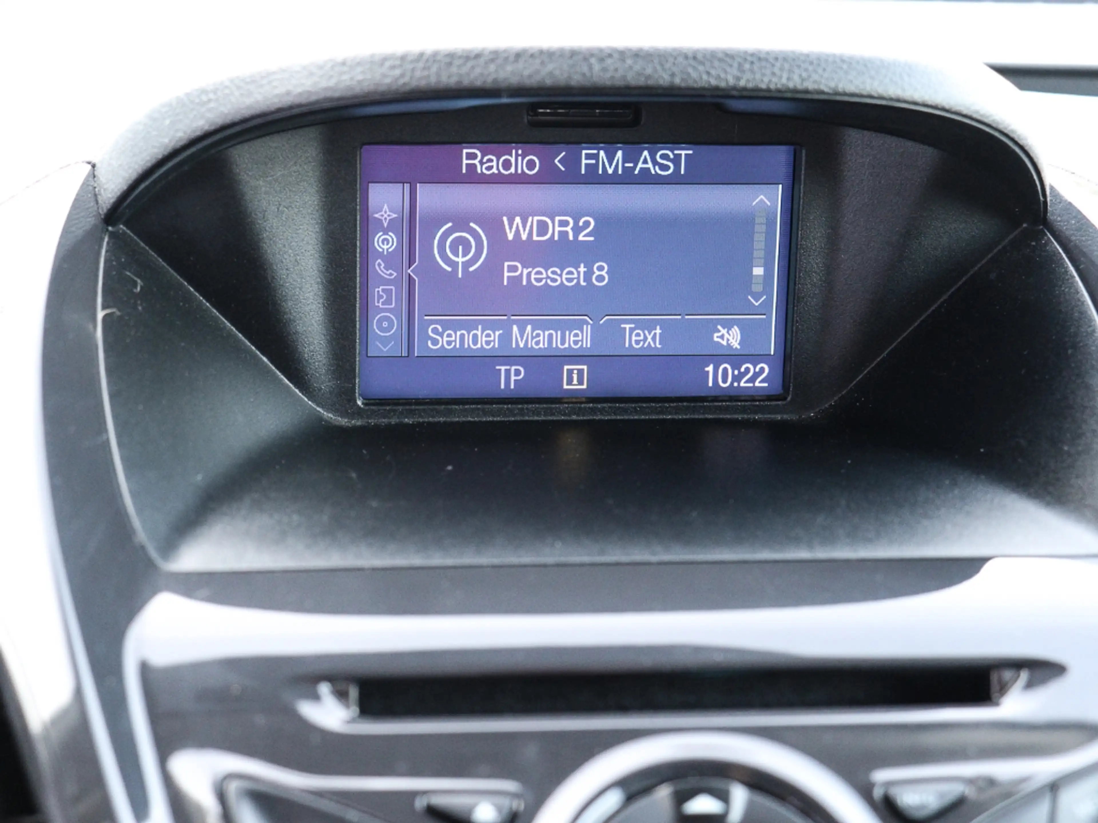 Ford Tourneo Courier Sport Navi Mehrzonenklima 2-Zonen-Klimaautom Klima — photo 10