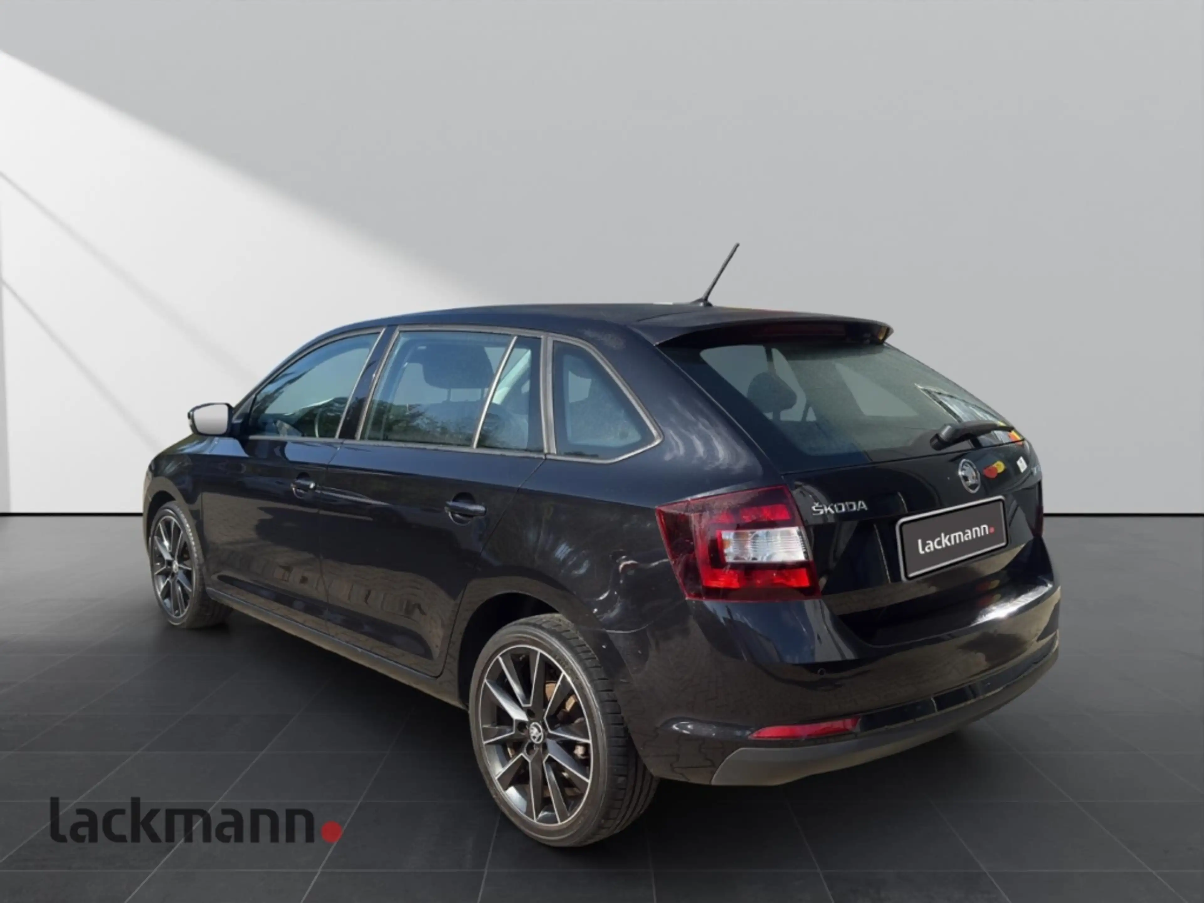 Skoda Rapid/Spaceback Spaceback Active 1.0 TSI *Klima*PDC hi.* — photo 7