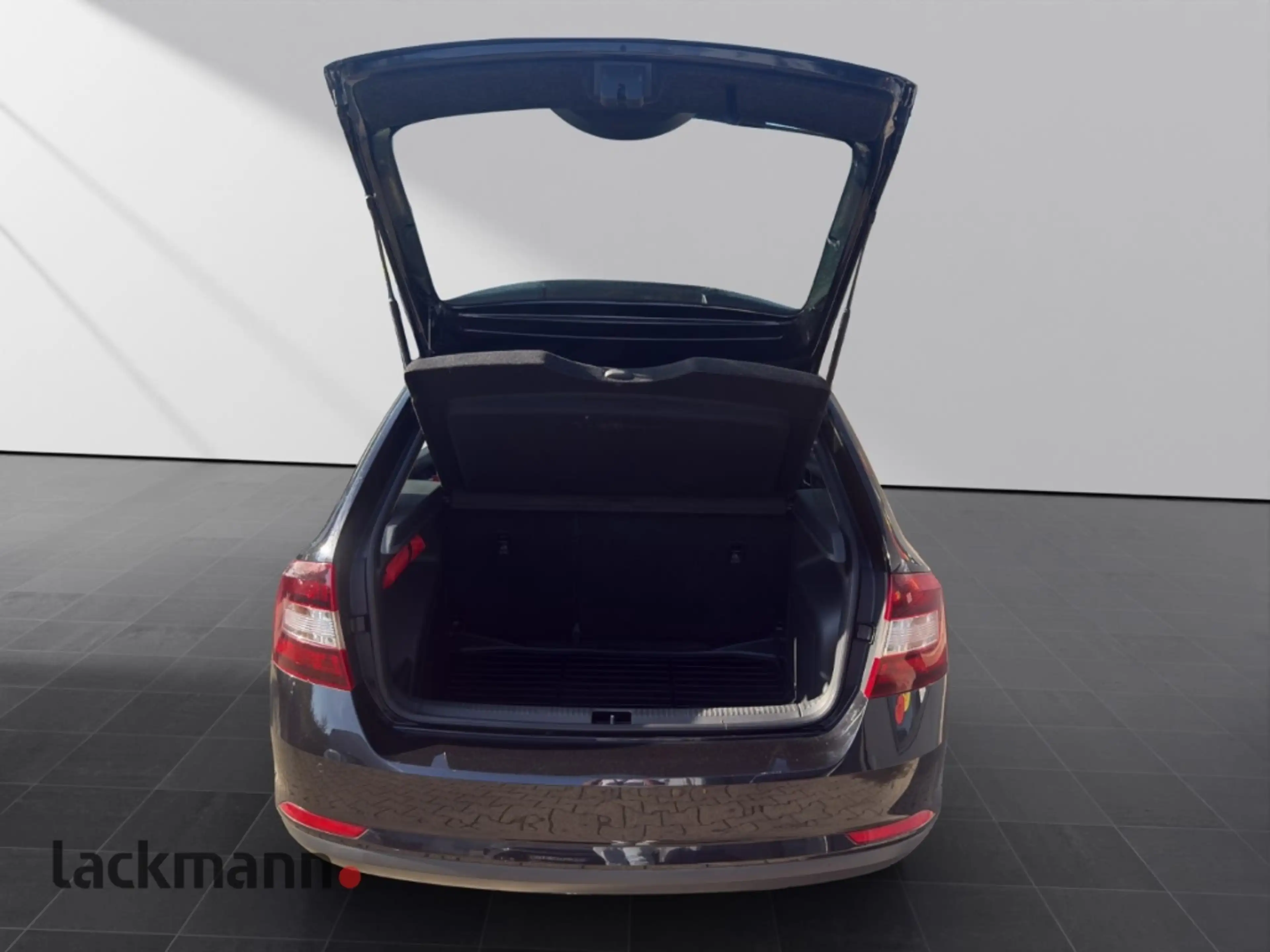 Skoda Rapid/Spaceback Spaceback Active 1.0 TSI *Klima*PDC hi.* — photo 8