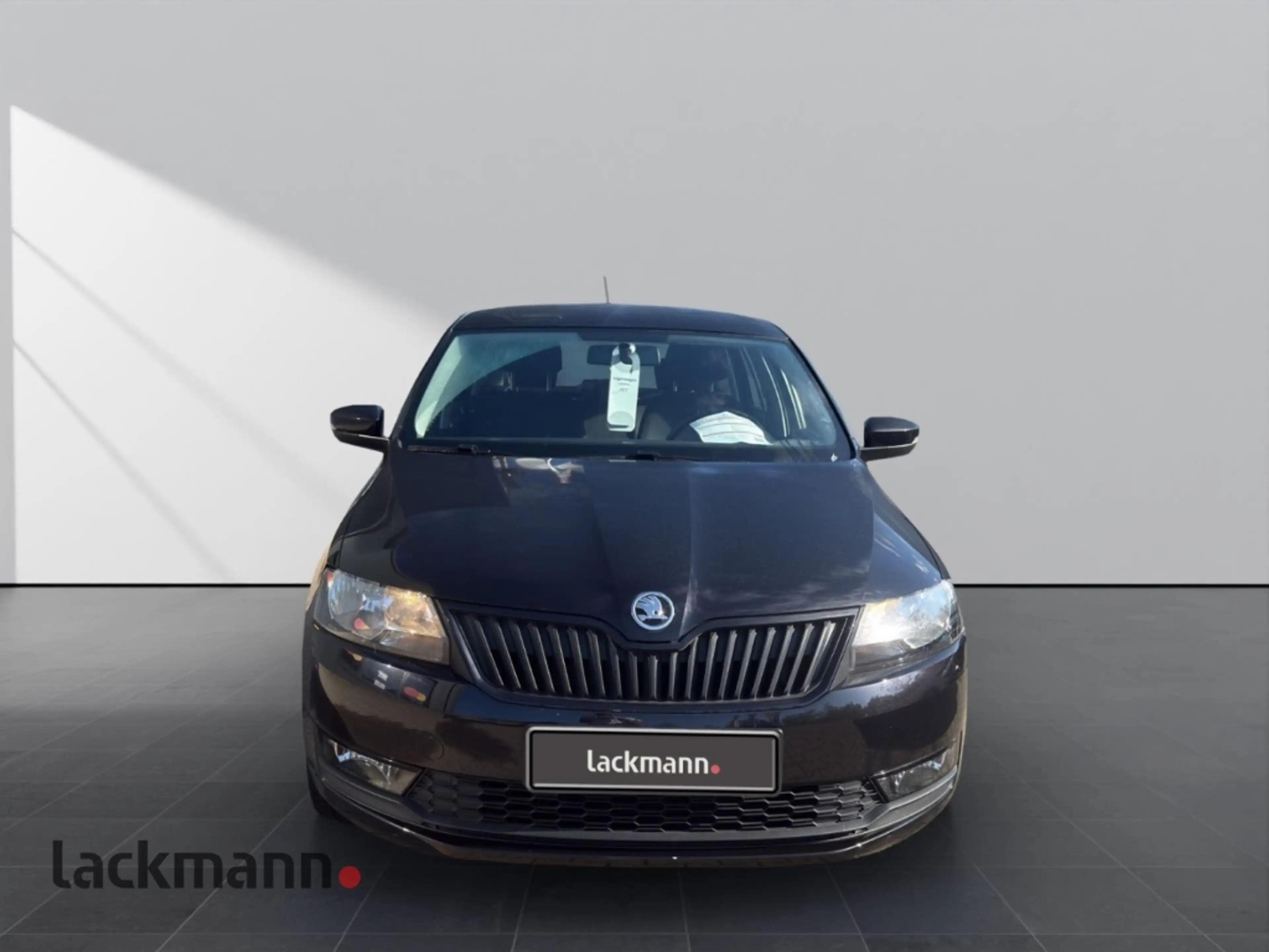 Skoda Rapid/Spaceback Spaceback Active 1.0 TSI *Klima*PDC hi.* — photo 3