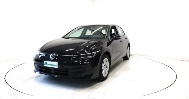 Volkswagen Golf view 3