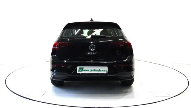 Volkswagen Golf view 4