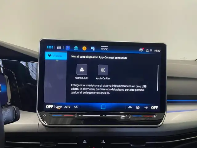 Volkswagen Golf view 10