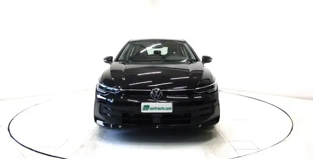 Volkswagen Golf view 2