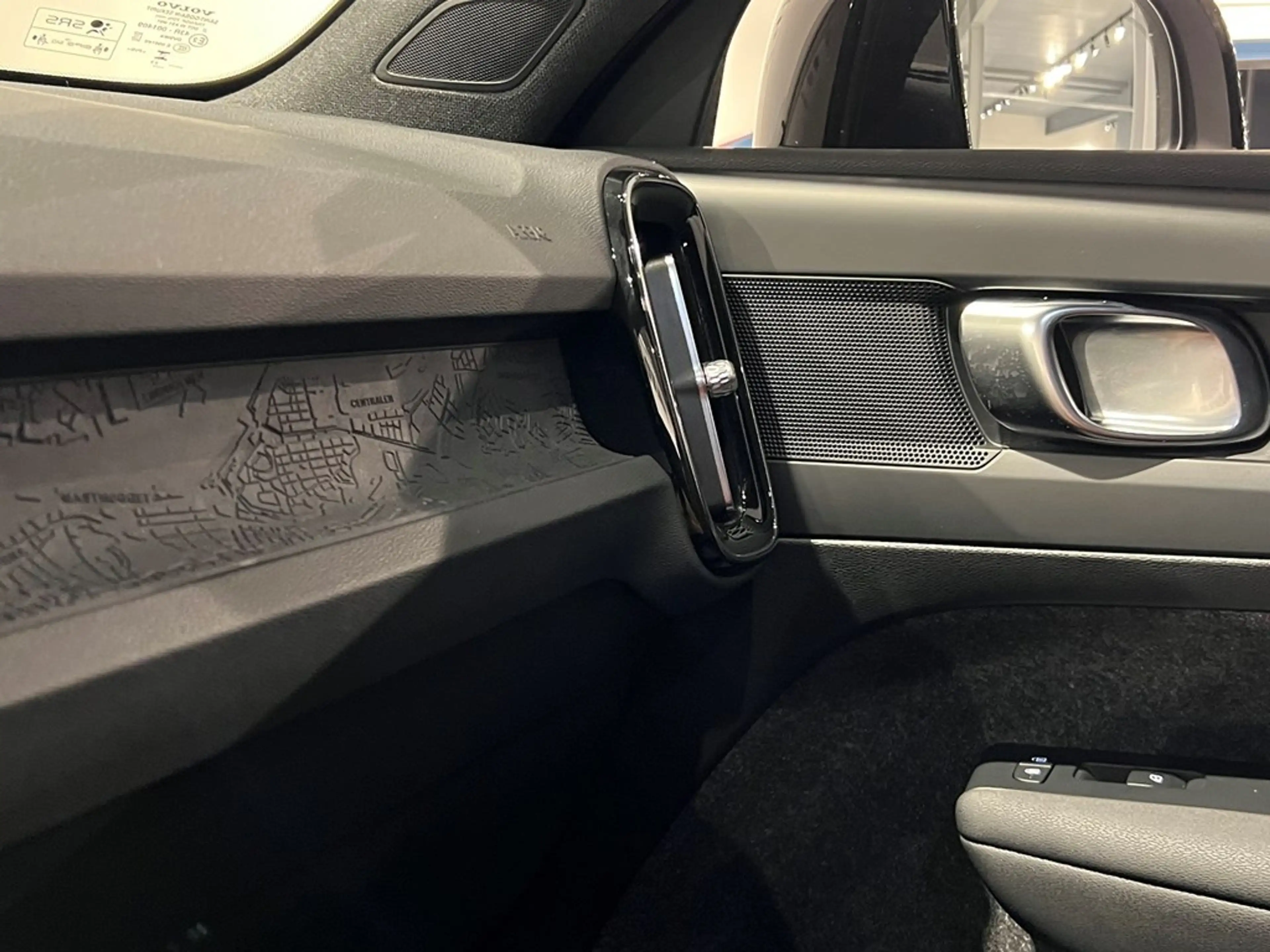Volvo C40 Recharge Plus + electr trekhaak — photo 8