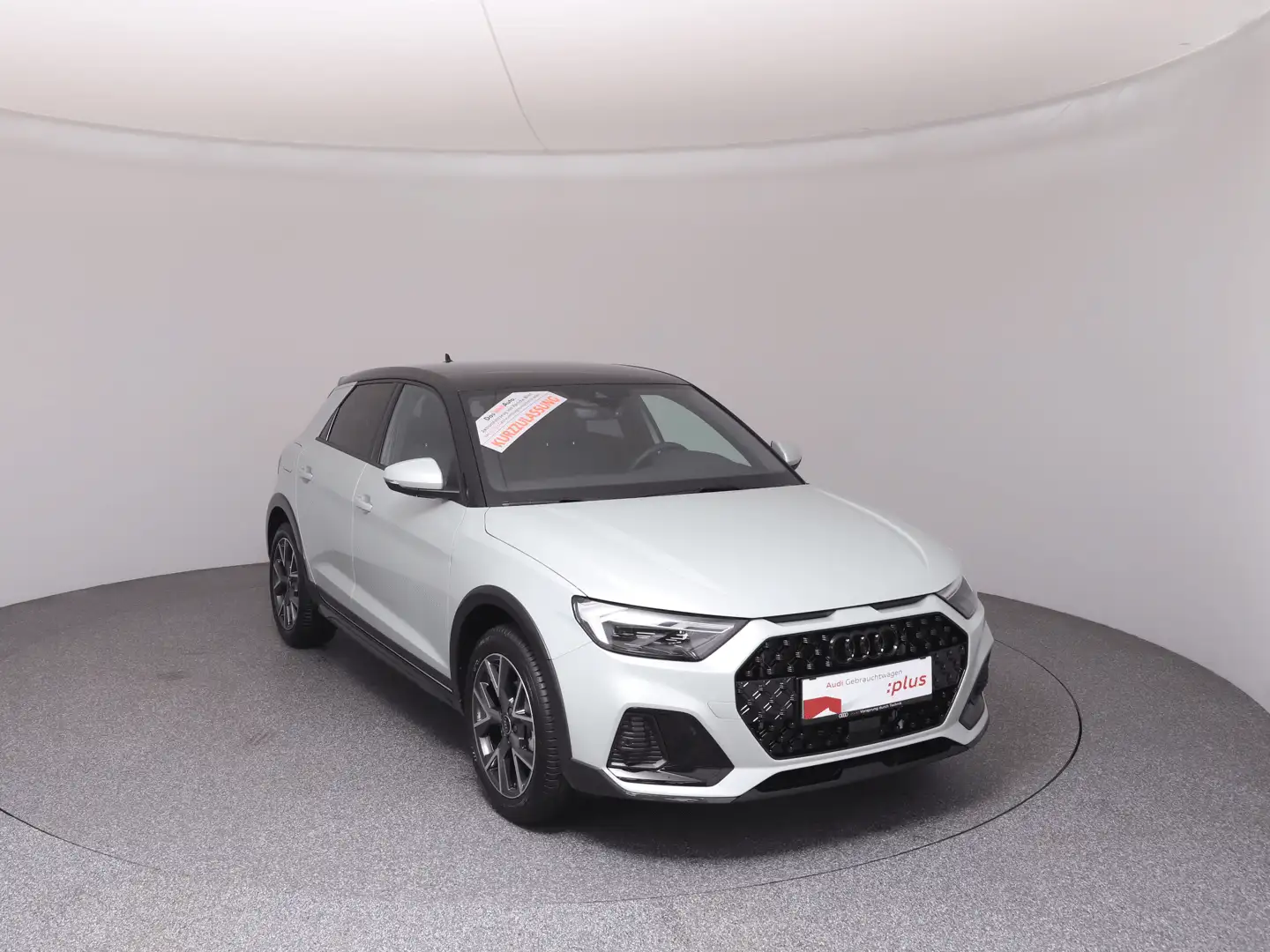 Audi A1 35 TFSI intense Silber - 2