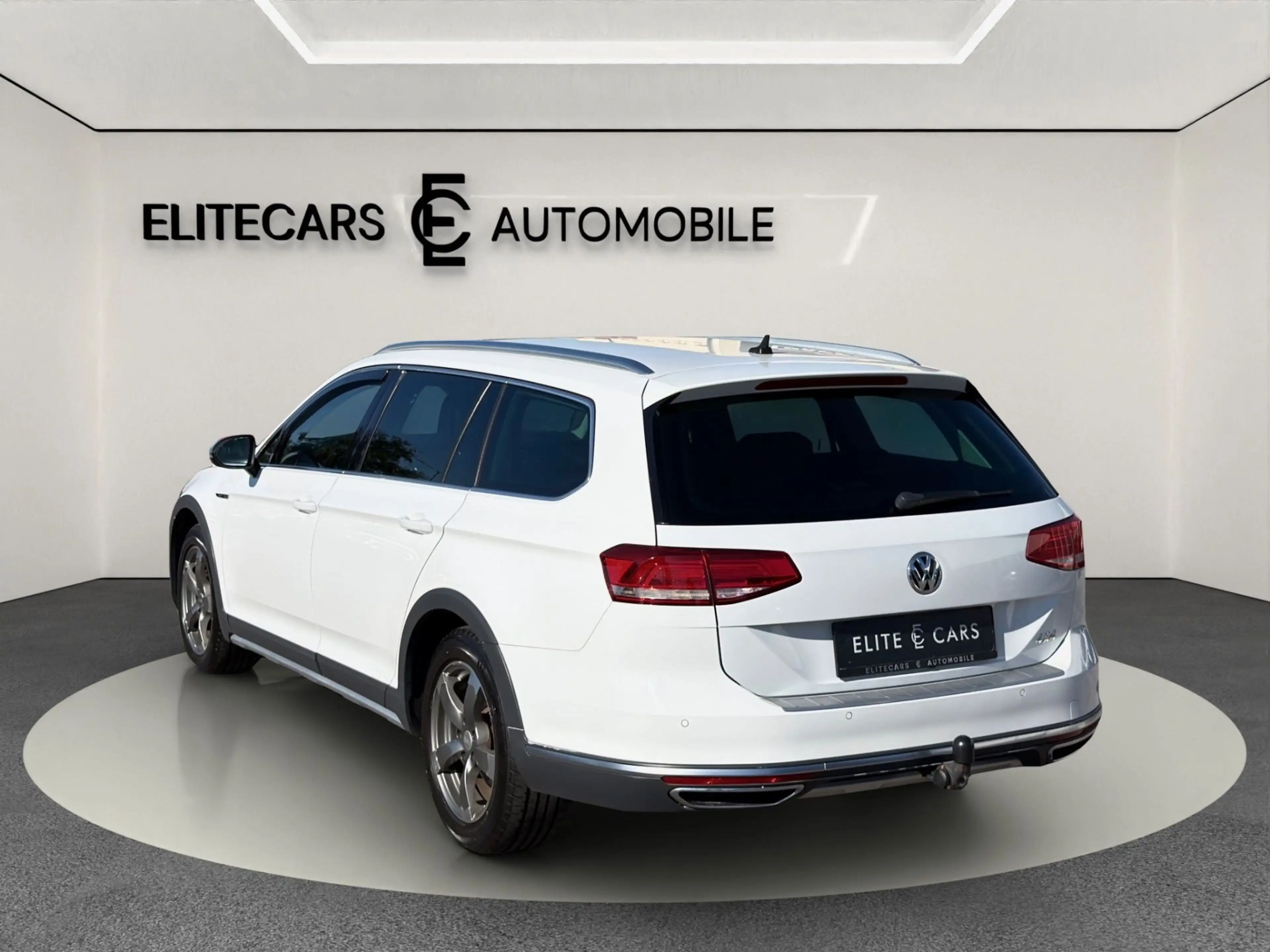 Volkswagen Passat Alltrack 2,0 TDI 4 MOTION ALLRAD / ANHÄNGER / ABSTANDSTEMP — photo 6