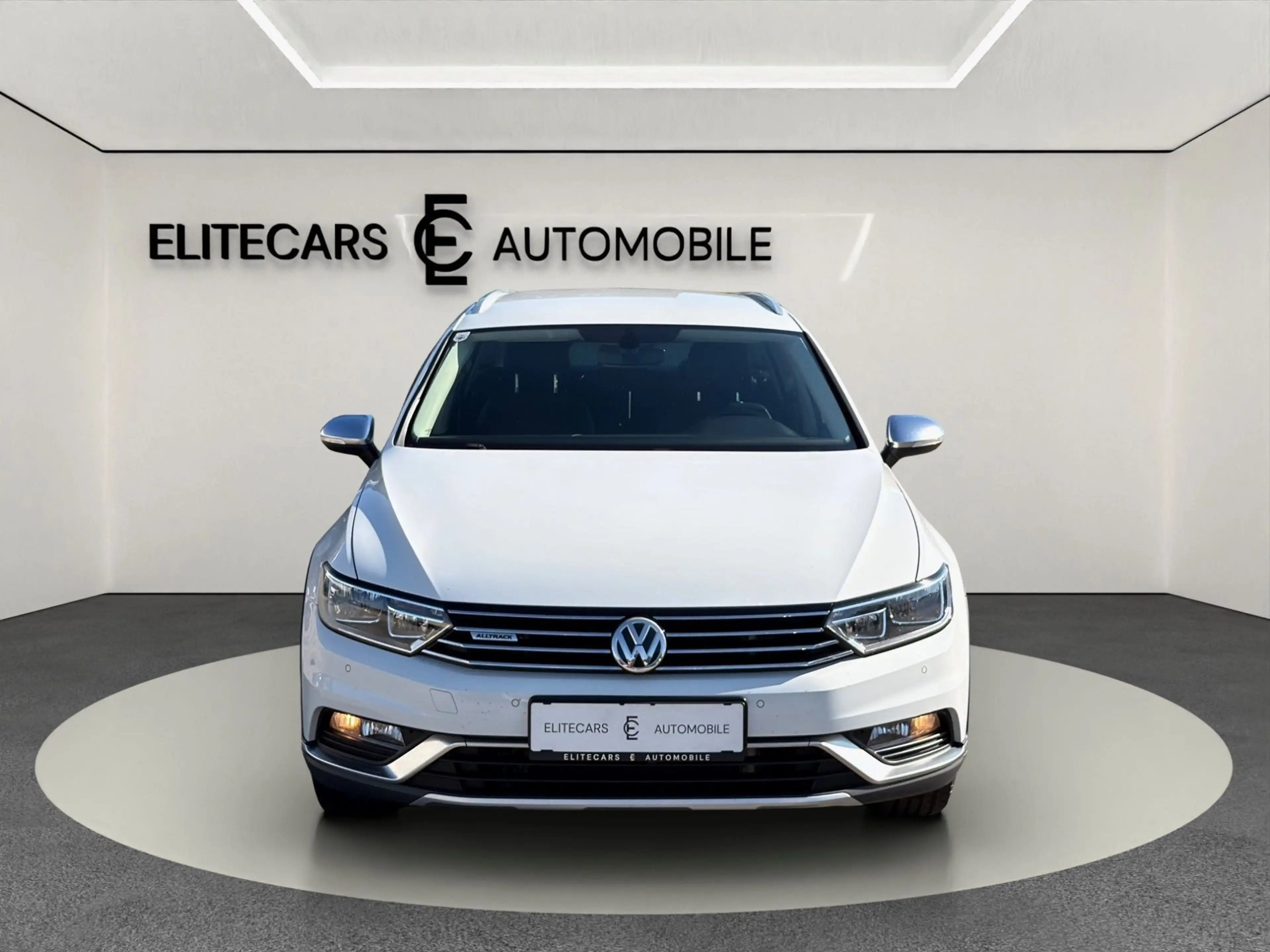 Volkswagen Passat Alltrack 2,0 TDI 4 MOTION ALLRAD / ANHÄNGER / ABSTANDSTEMP — photo 9