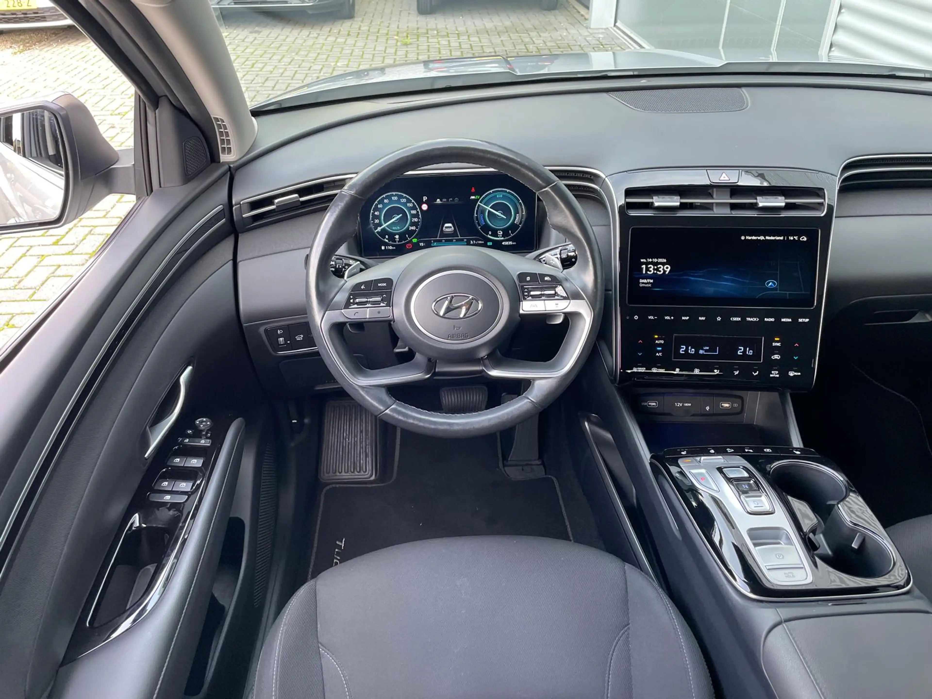 Hyundai TUCSON 1.6 T-GDI PHEV Comfort Smart 4WD | Trekhaak | Navi — photo 15