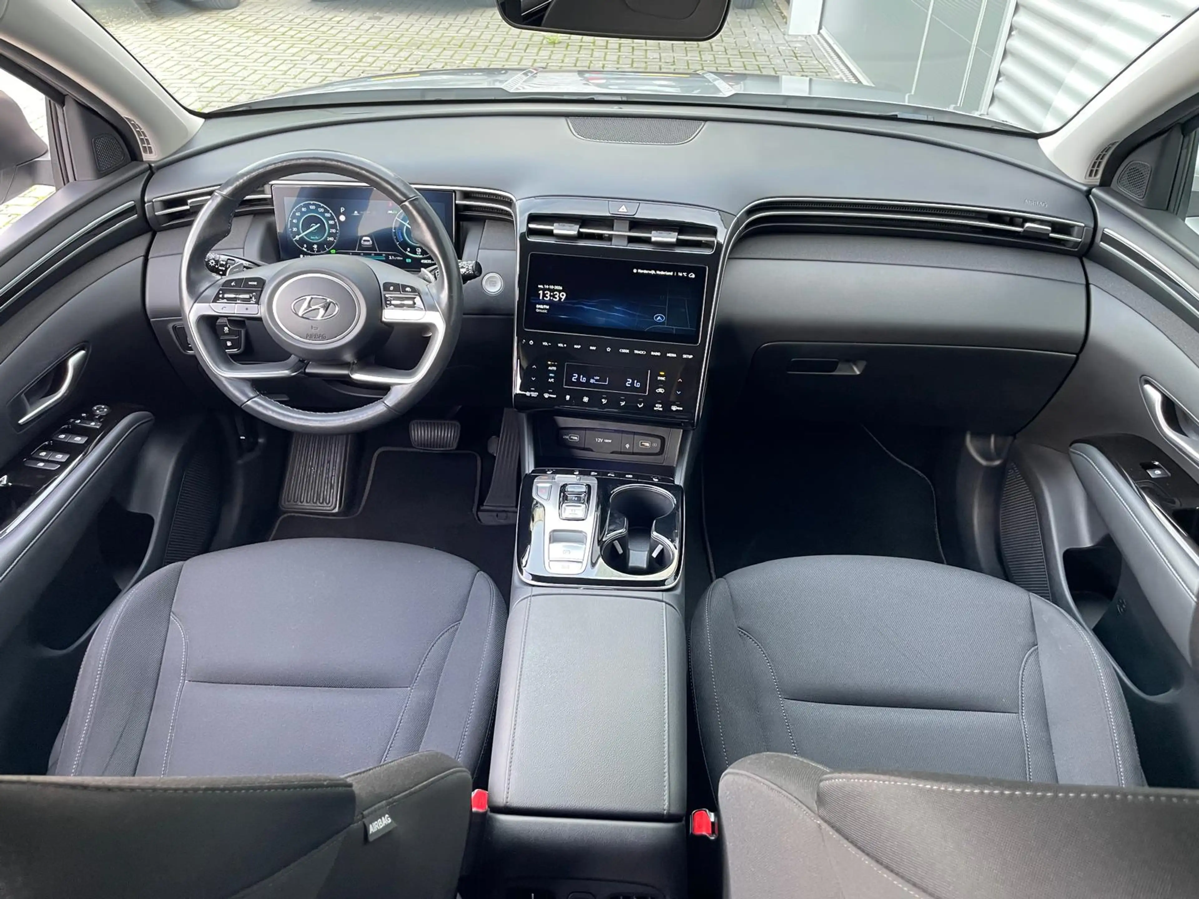 Hyundai TUCSON 1.6 T-GDI PHEV Comfort Smart 4WD | Trekhaak | Navi — photo 3