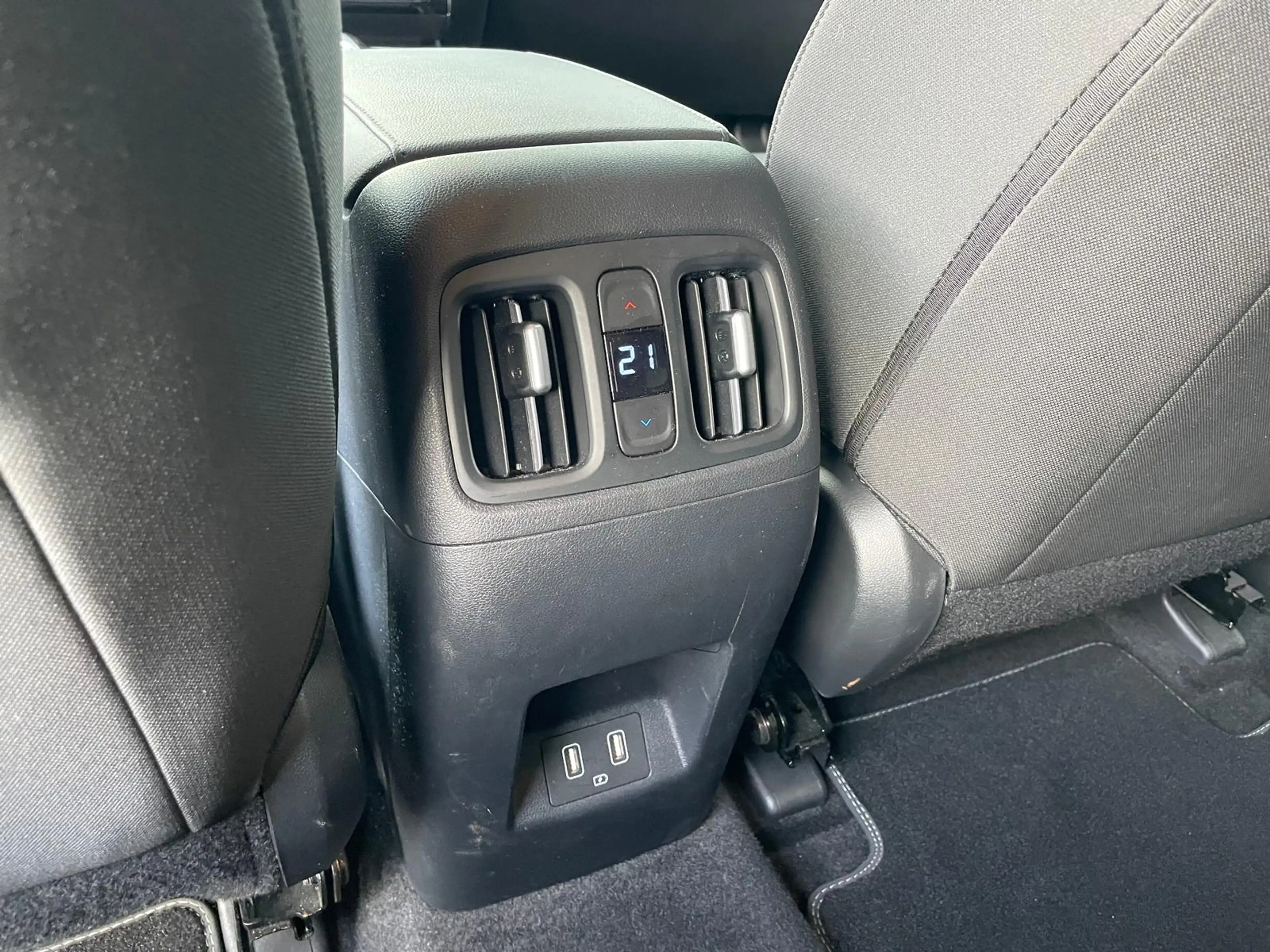 Hyundai TUCSON 1.6 T-GDI PHEV Comfort Smart 4WD | Trekhaak | Navi — photo 17