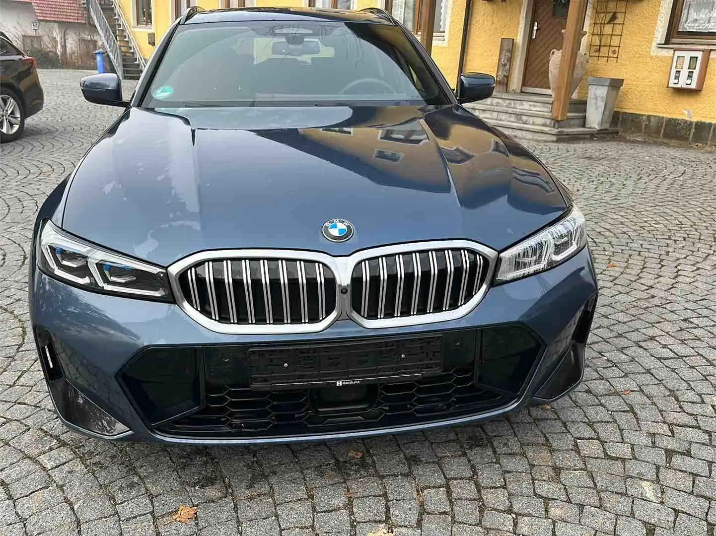BMW 330 xD*MSport*PANO*HUP*AHK*LED*HARMKA*LiveCockpit* Blau - 2