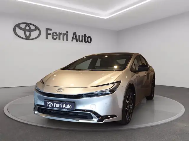Toyota Prius 2.0 phev lounge plus