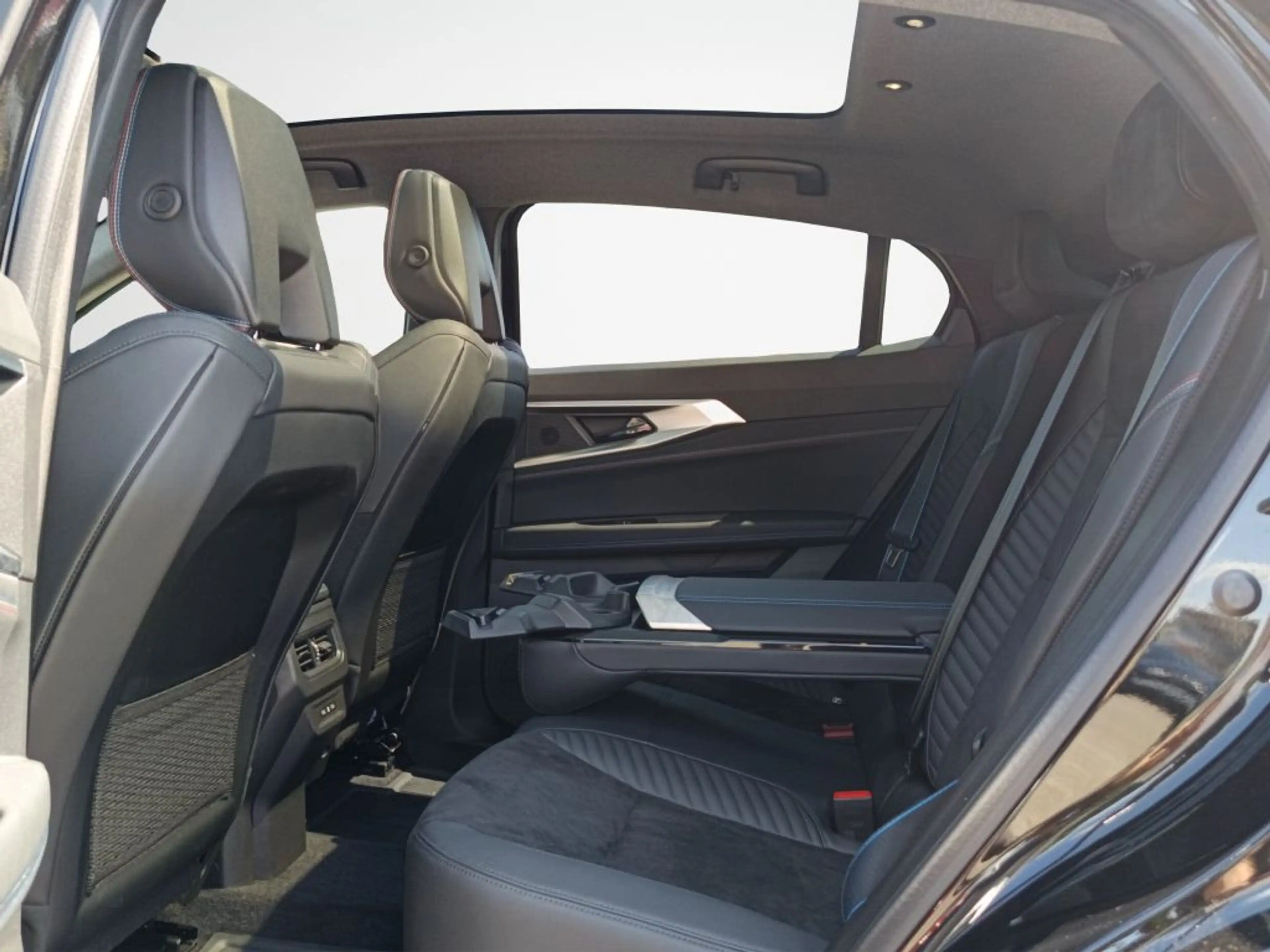 Renault Rafale E-TECH Full Hybrid 200 Esprit Alpine — photo 13