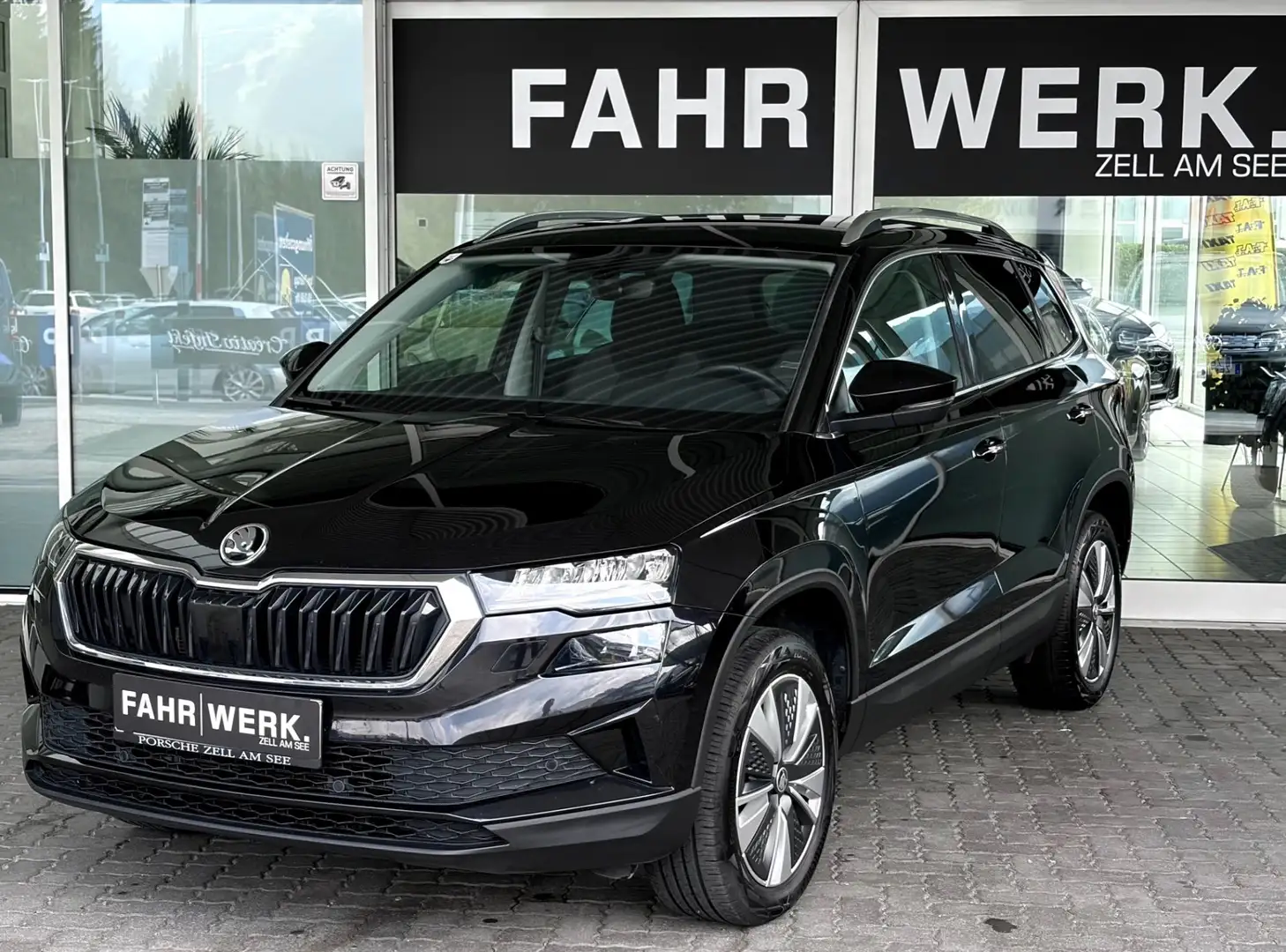 Skoda Karoq 1,0 TSI Style Schwarz - 1