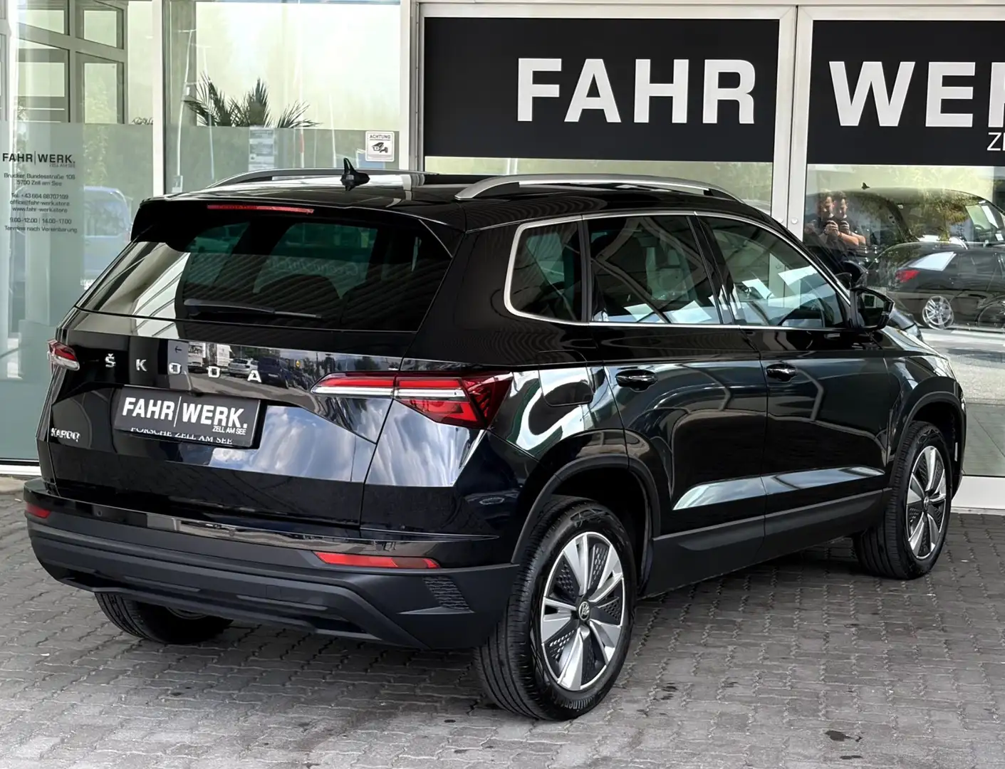 Skoda Karoq 1,0 TSI Style Schwarz - 2