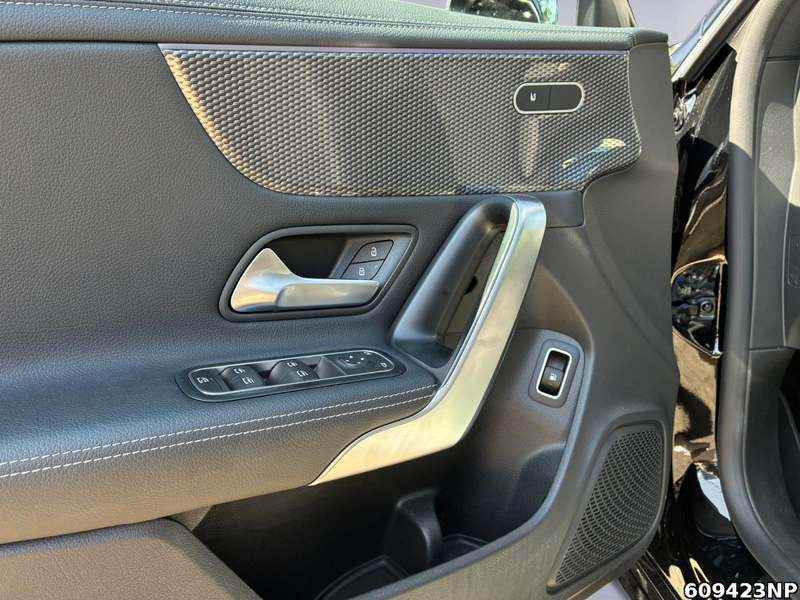 Mercedes-Benz CLA 250 e Coupé Progressive Pano Carplay Ambient