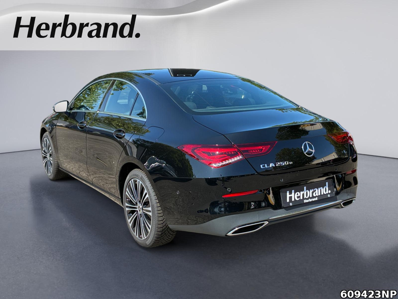 Mercedes-Benz CLA 250 e Coupé Progressive Pano Carplay Ambient — photo 5
